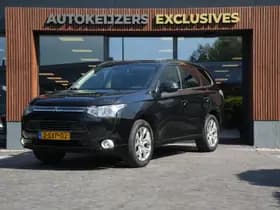 Mitsubishi Outlander thumbnail 3