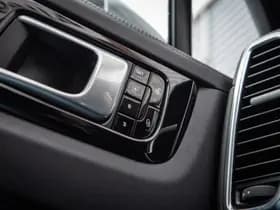 Porsche Cayenne thumbnail 28