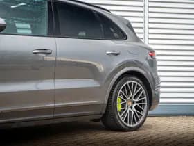 Porsche Cayenne thumbnail 37