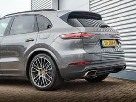 Porsche Cayenne thumbnail 38