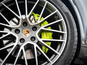 Porsche Cayenne thumbnail 39