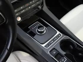 Jaguar F-Pace 2.0 Portfolio Pano AWD 20d 2.0 Portfolio Pano AWD 20d thumbnail 15