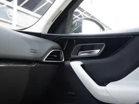 Jaguar F-Pace 2.0 Portfolio Pano AWD 20d 2.0 Portfolio Pano AWD 20d thumbnail 21