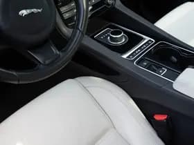 Jaguar F-Pace 2.0 Portfolio Pano AWD 20d 2.0 Portfolio Pano AWD 20d thumbnail 24