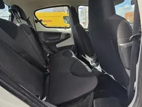 Toyota Aygo thumbnail 13