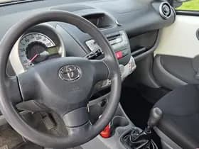 Toyota Aygo thumbnail 8