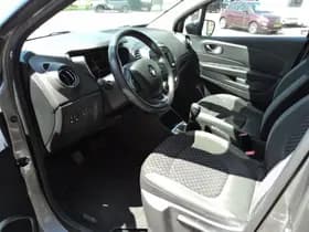 Renault Captur thumbnail 15