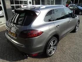 Porsche Cayenne thumbnail 12