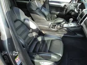 Porsche Cayenne thumbnail 17
