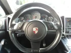 Porsche Cayenne thumbnail 25
