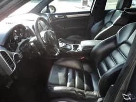 Porsche Cayenne thumbnail 36