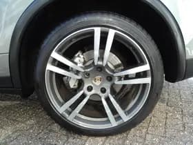 Porsche Cayenne thumbnail 37