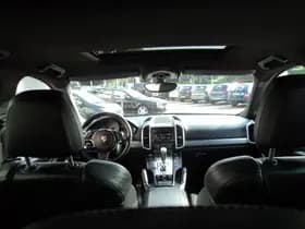 Porsche Cayenne thumbnail 44
