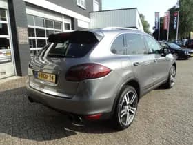Porsche Cayenne thumbnail 8