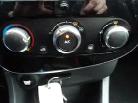 Renault Clio thumbnail 19
