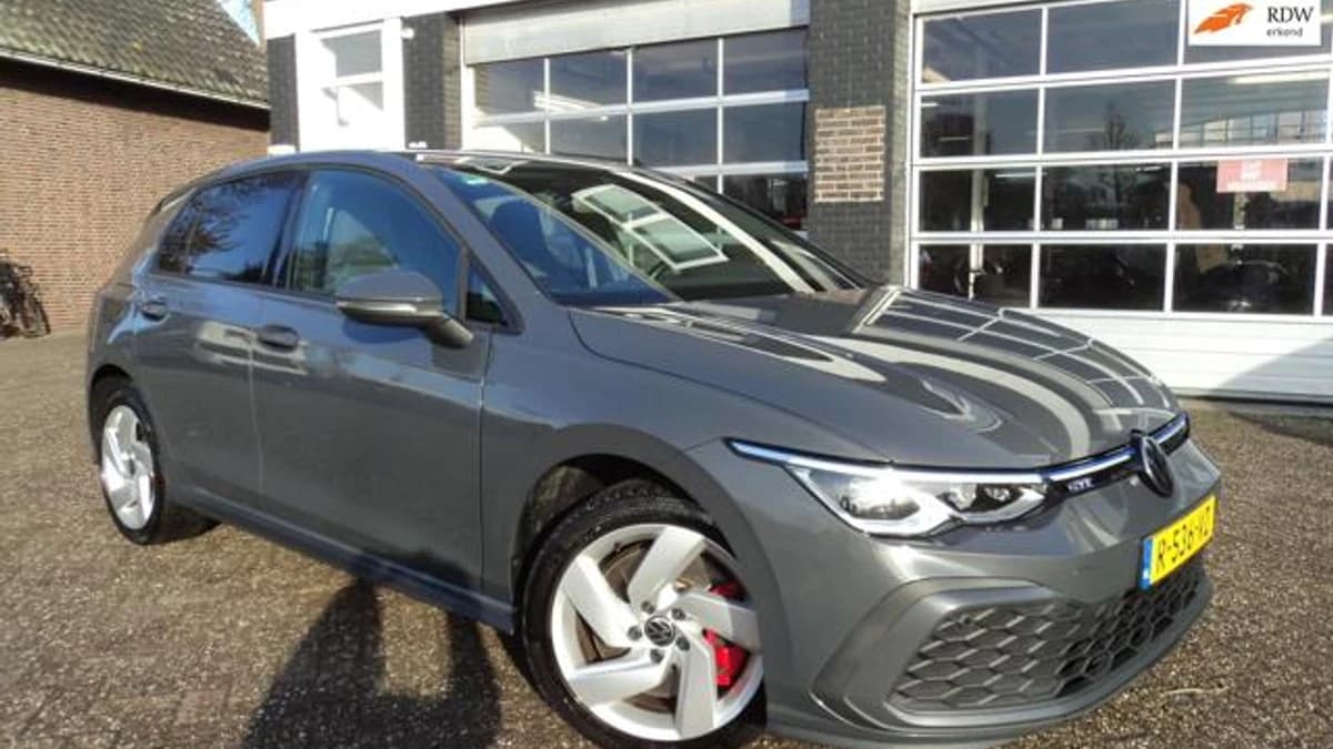 Volkswagen Golf — foto 1