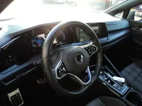 Volkswagen Golf thumbnail 17