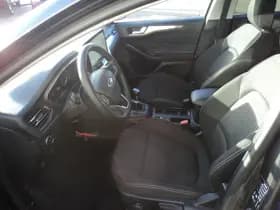 Ford Focus thumbnail 11