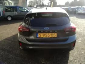 Ford Focus thumbnail 7
