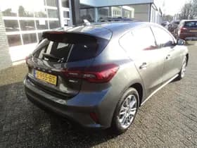 Ford Focus thumbnail 8