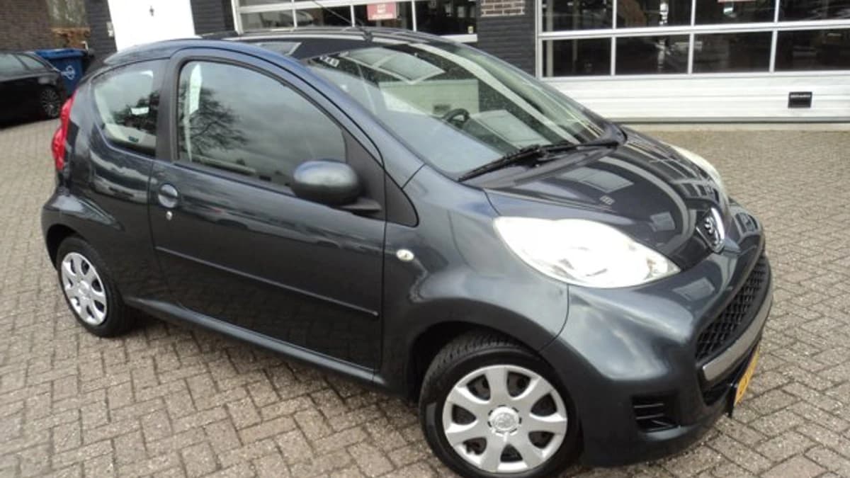 Peugeot 107 — foto 1