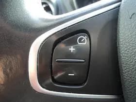 Renault Captur thumbnail 18