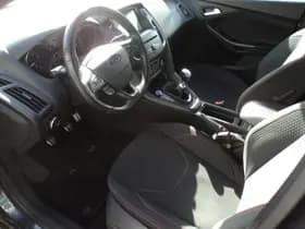 Ford Focus thumbnail 13