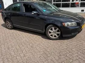 Volvo S40 thumbnail 1