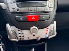 Toyota Aygo thumbnail 16