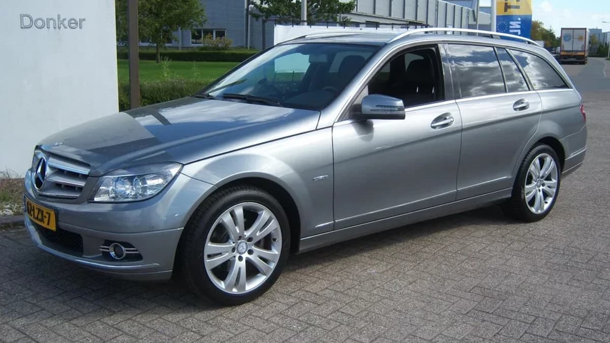 Mercedes-Benz C-Klasse Estate C180 BlueEFFICIENCY Premium Edition Avantgarde — foto 1