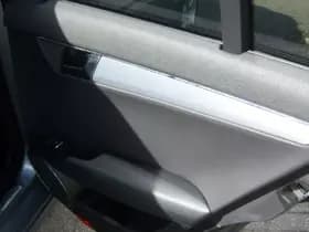 Mercedes-Benz C-Klasse Estate C180 BlueEFFICIENCY Premium Edition Avantgarde thumbnail 21