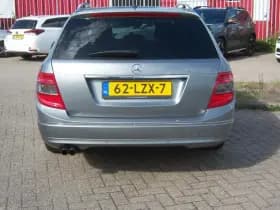 Mercedes-Benz C-Klasse Estate C180 BlueEFFICIENCY Premium Edition Avantgarde thumbnail 4