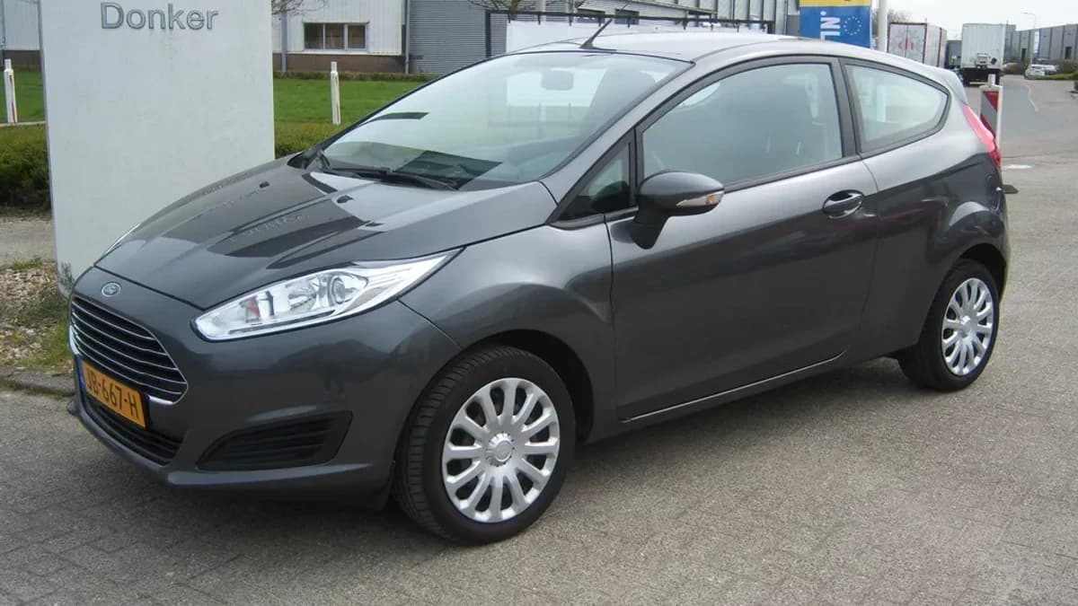 FORD Fiesta 1.0 3D Style Nieuwe Distributie - lage km-stand — foto 1