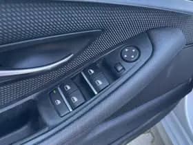 BMW 5-Serie 520d 184pk Aut. Executive | 8 TRAPS AUTOMAAT | TREKHAAK | thumbnail 7