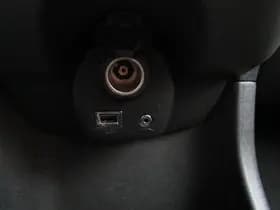 Peugeot 108 1.0 e-VTi 68pk 5D Blue Lease thumbnail 11