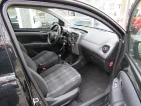 Peugeot 108 1.0 e-VTi 68pk 5D Blue Lease thumbnail 6