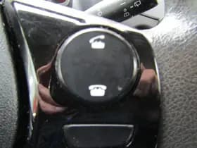 Peugeot 108 1.0 e-VTi 68pk 5D Blue Lease thumbnail 8