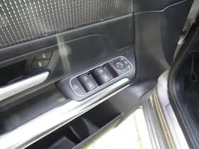 Mercedes-Benz B-Klasse B250 224PK 7G-DCT NAVI CAMERA BLUETOOTH thumbnail 17