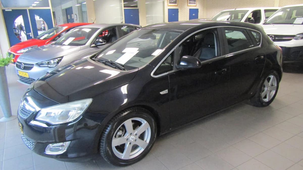 Opel Astra 1.6 TURBO SPORT AUTOMAAT NAVI/LEER/18" — foto 1