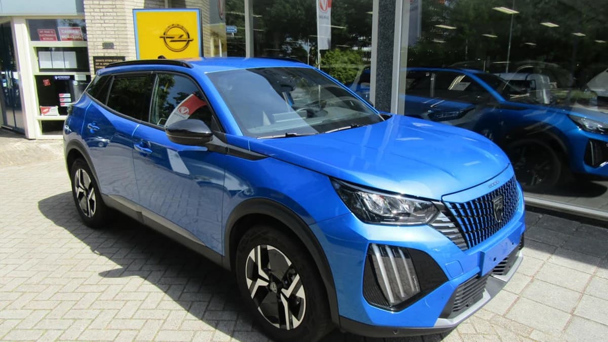 Peugeot 2008 130 PK AUTOMAAT NAVI CAMERA L.M. VELGEN — foto 1