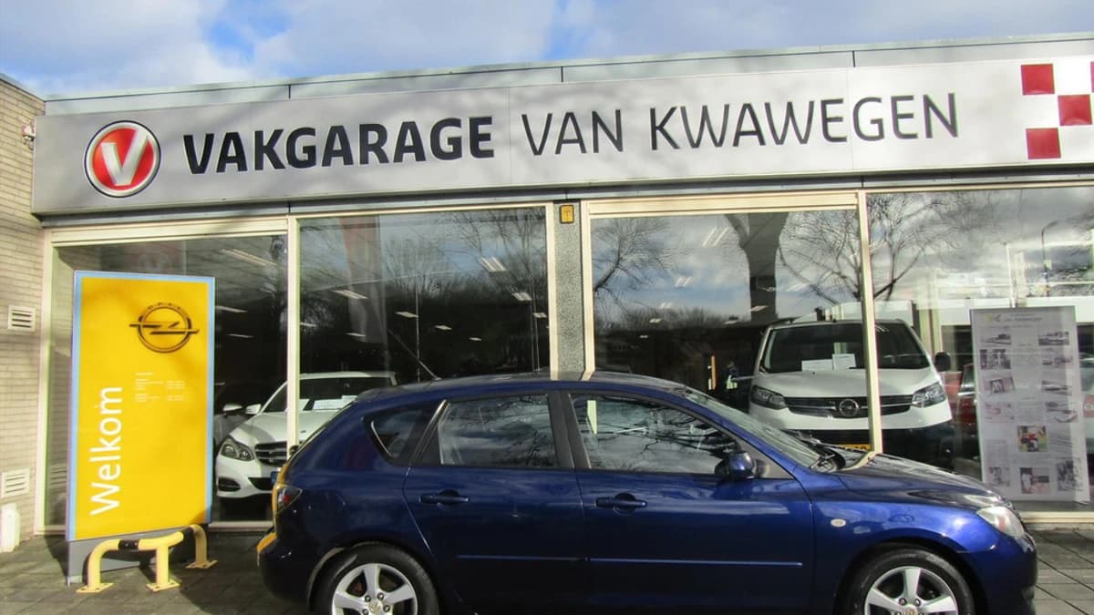 Mazda 3 1.6 SPORT Touring — foto 1