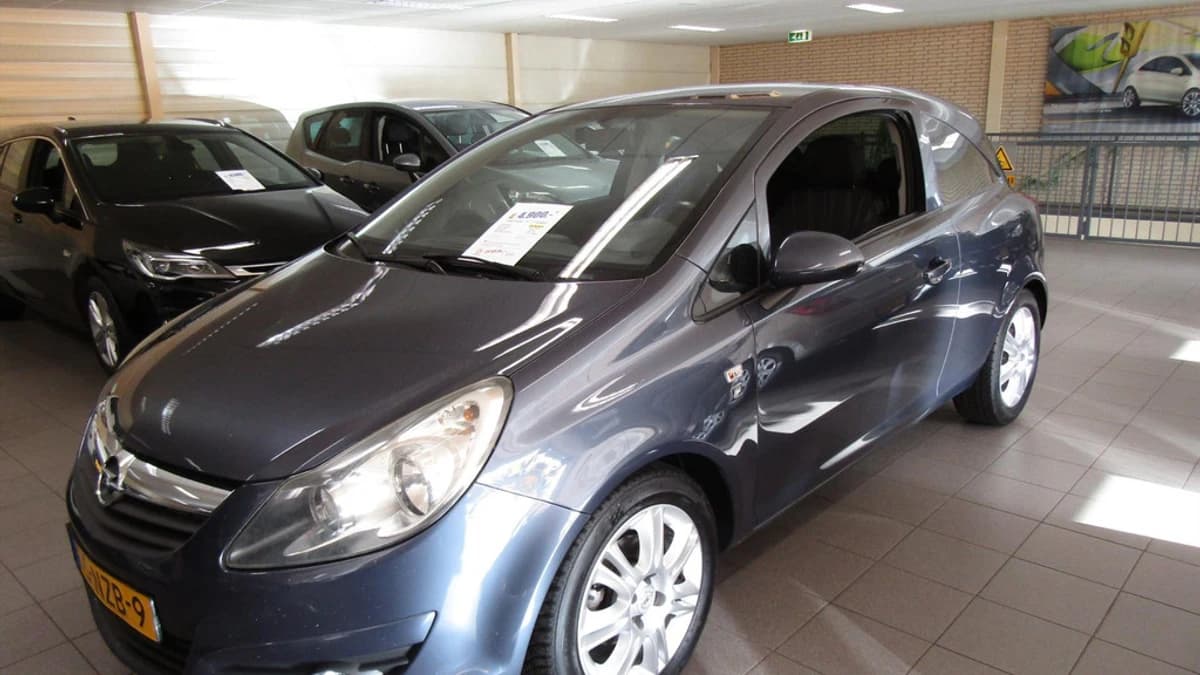Opel Corsa 1.4 "111" EDITION AIRCO L.M. VELGEN — foto 1