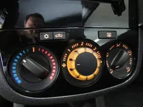 Opel Corsa 1.4 "111" EDITION AIRCO L.M. VELGEN thumbnail 14