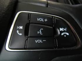 Ford Focus thumbnail 16