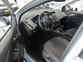Ford Focus thumbnail 10