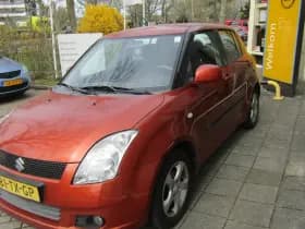Suzuki Swift 1.3 5DR EXCLUSIVE thumbnail 4