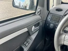 Opel Meriva thumbnail 11