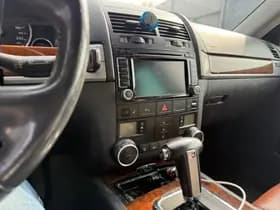 Volkswagen Touareg thumbnail 11
