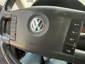 Volkswagen Touareg thumbnail 12