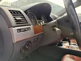 Volkswagen Touareg thumbnail 9